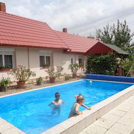 Ferienwohnung Irenke Vendeghaz Alsópáhok Exterior foto